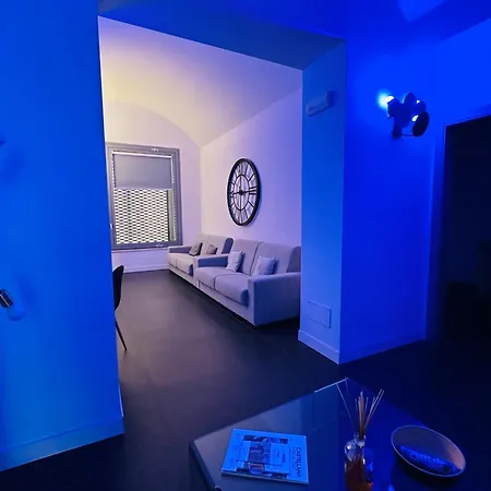 Eureka Apartment *